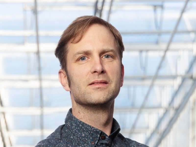  H.J. (Rick) van de Zedde