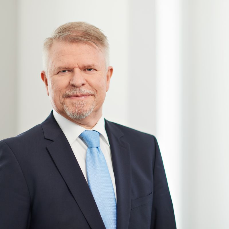 Profile picture H. (Helmut) Schramm